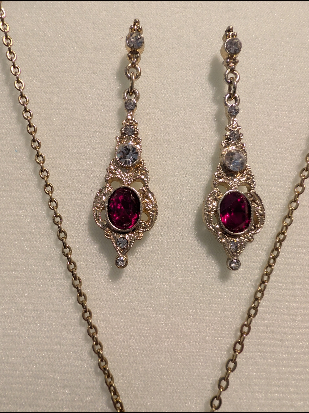 Downton Abbey Gold Tone Red Gem Pendant Necklace and Drop Earrings Set - Picture 2 of 3